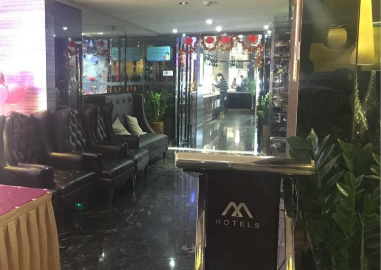 摩登克斯無(wú)國(guó)界海鮮自助餐廳