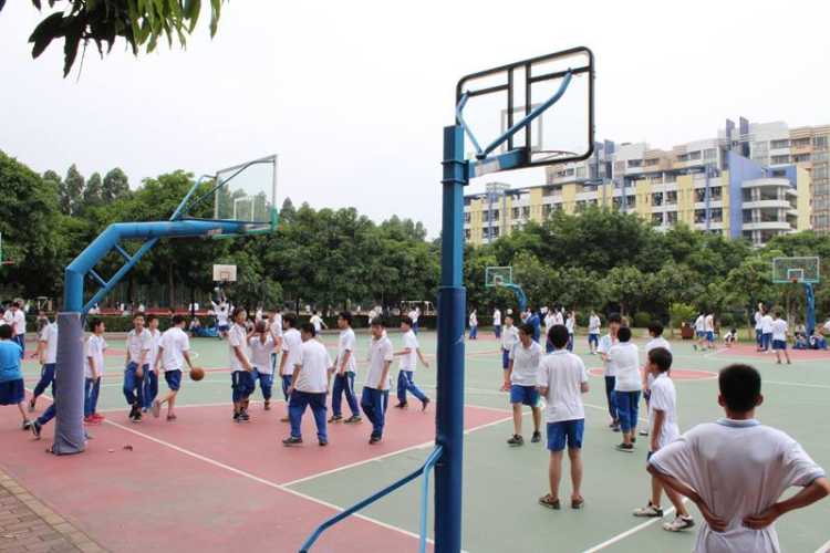 華師附中新世界學校