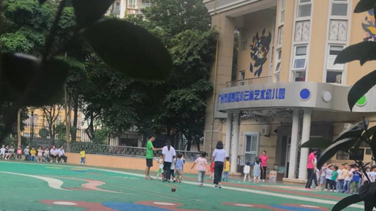 小云雀藝術(shù)幼兒園