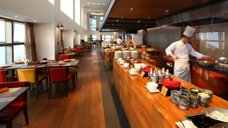 南京金奧費爾蒙酒店全日餐廳