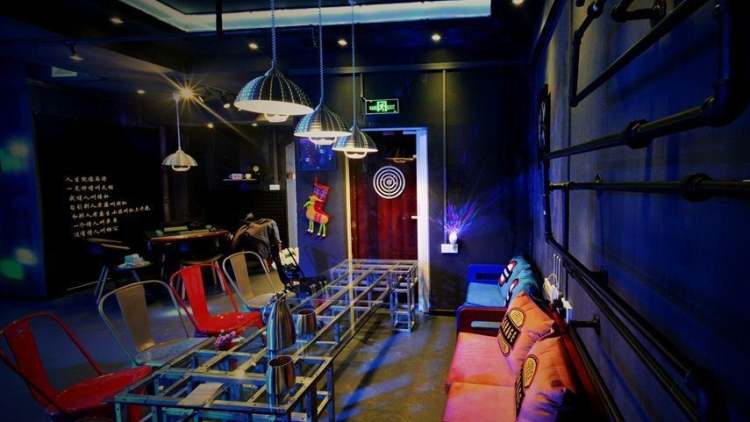 1號艙酒吧式轟趴館