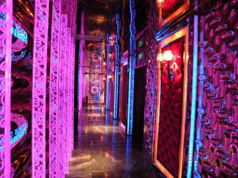 青島市南商務(wù)KTV-青島市南商務(wù)KTV預(yù)訂-青島市南商務(wù)KTV訂房